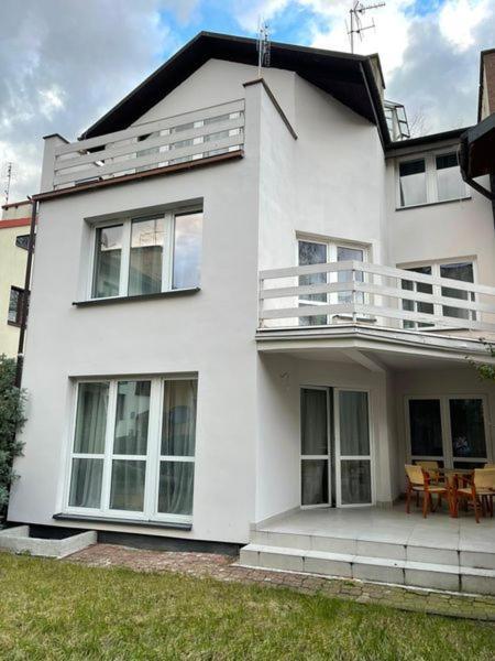 Willa Kaskada Lomianska 33 Warszawa Exterior photo